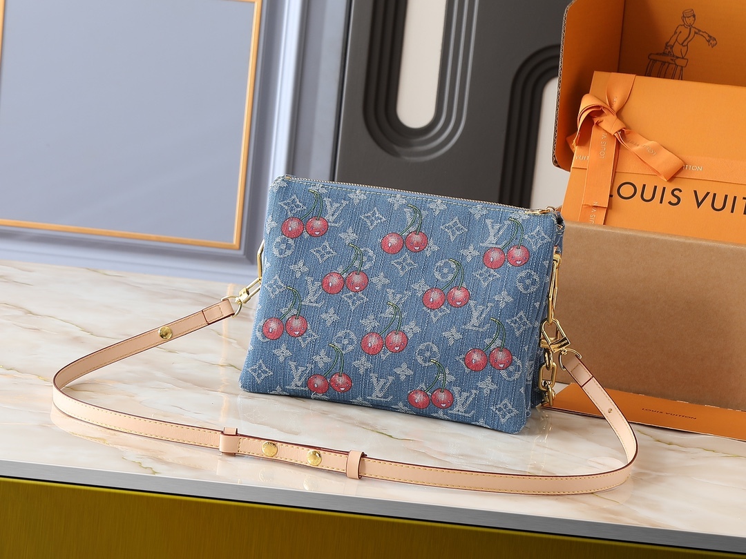 LOUIS VUITTON ルイヴィトン Coussin ショルダーバッグ M14978