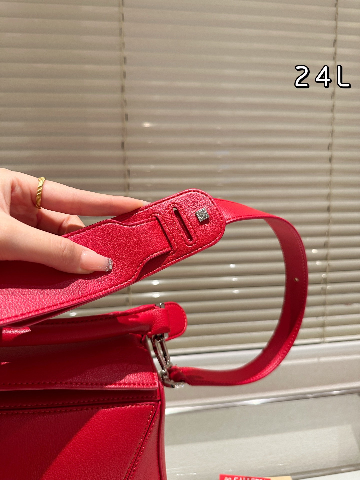 【LOEWE公式旗艦店】ロエベ クラシックショルダーバッグ