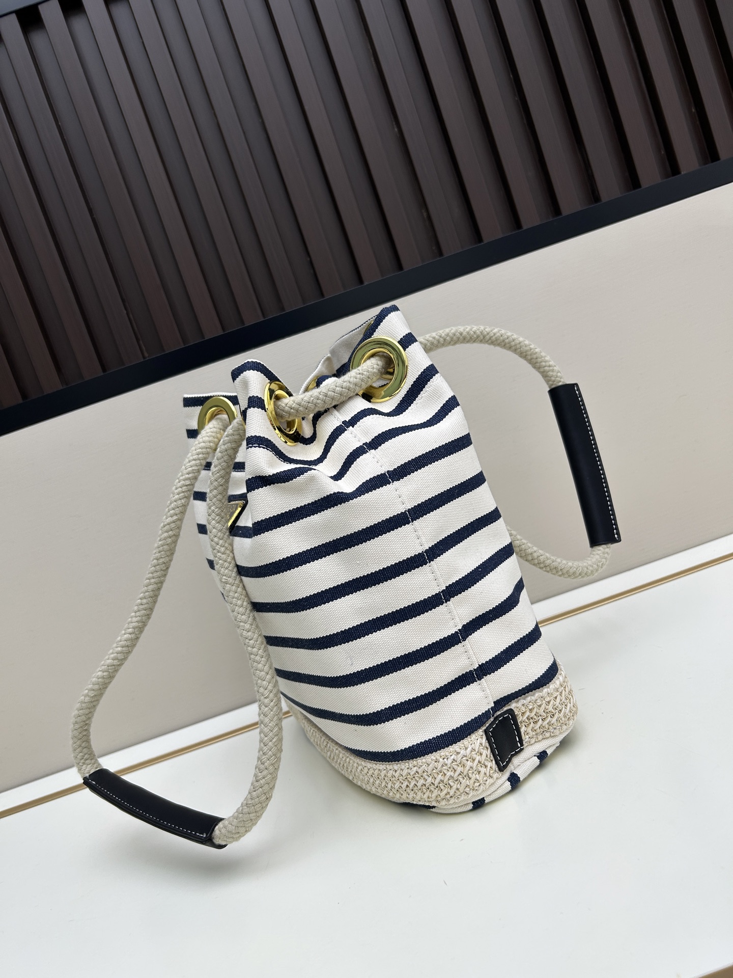 【PRADA公式旗艦店】プラダ Mariner バケットバッグ 2548