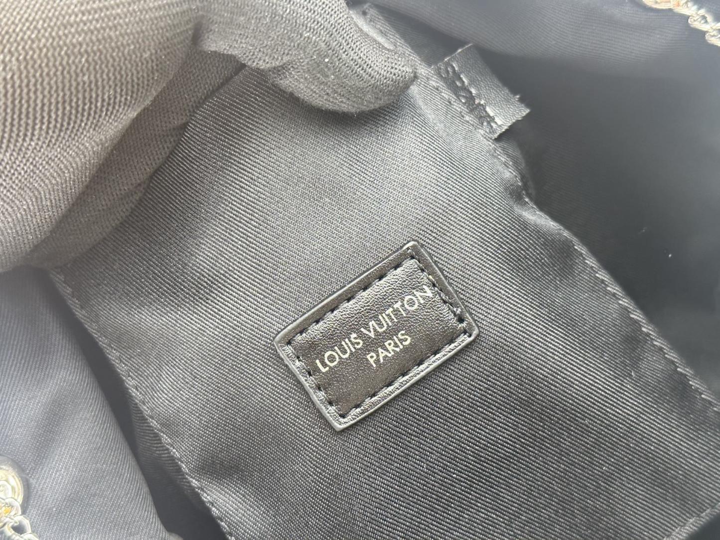 LOUIS VUITTON ルイヴィトン No Way クロスボディバッグ M14377