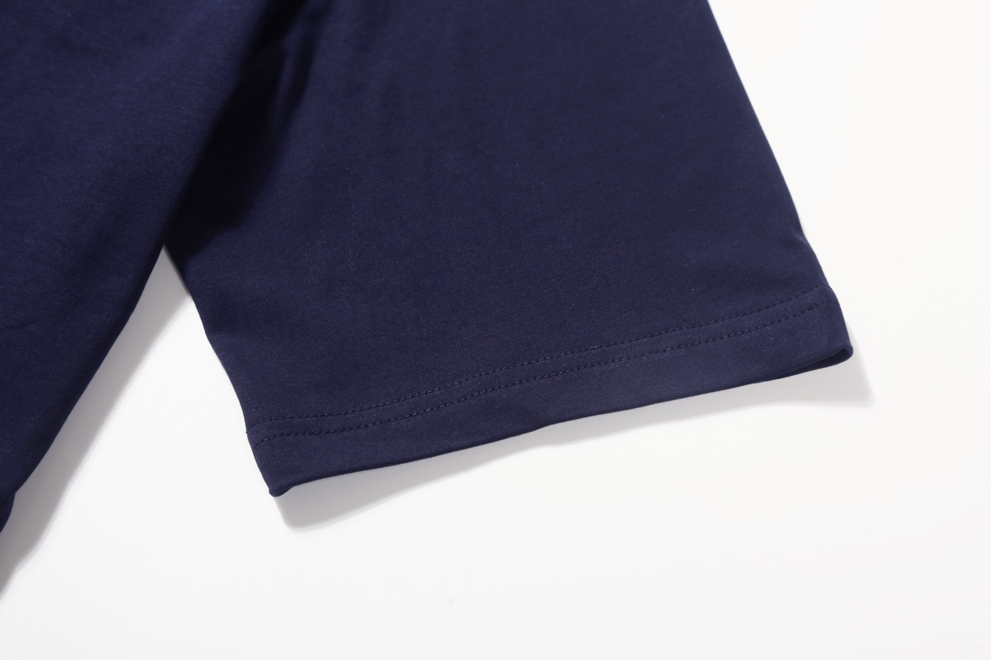【LOEWE 公式旗艦店】（ロエベ）半袖Tシャツ、ご好評に付き再入荷！