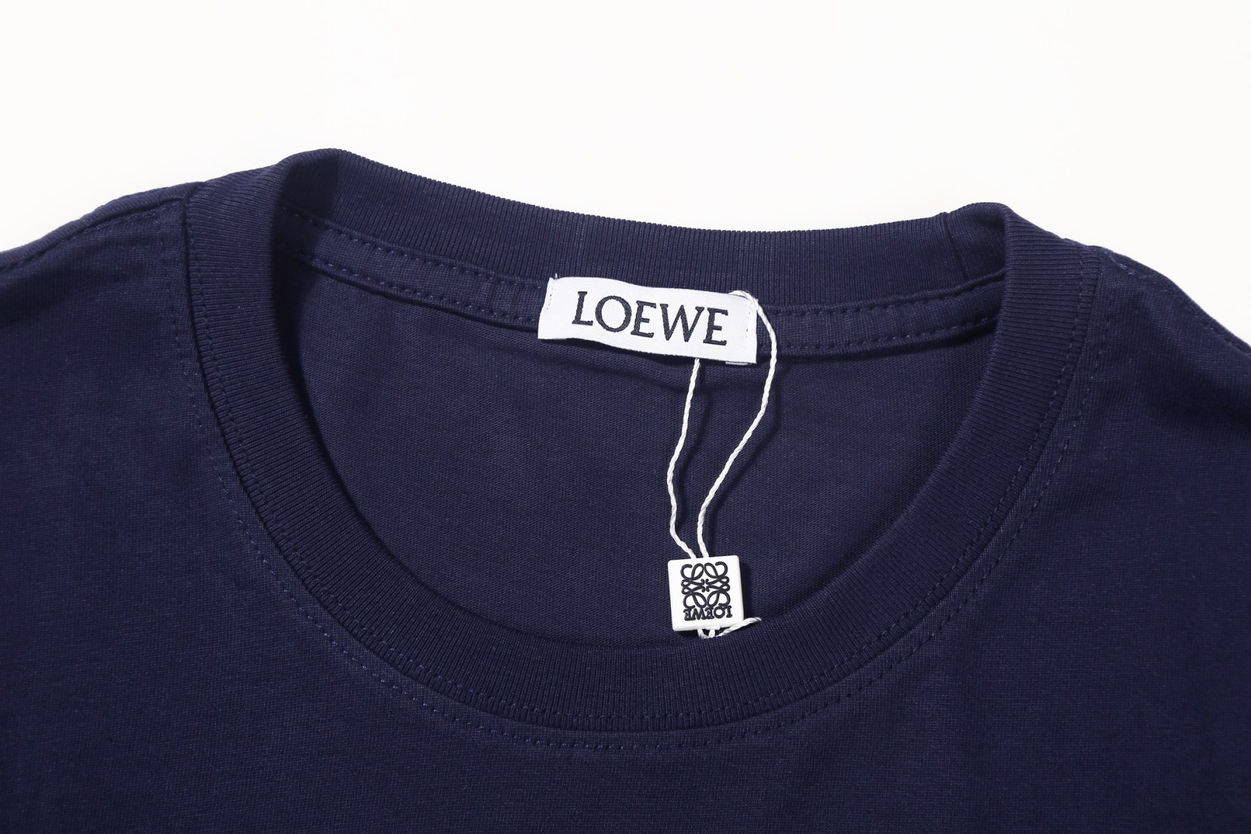 【LOEWE 公式旗艦店】（ロエベ）半袖Tシャツ、ご好評に付き再入荷！