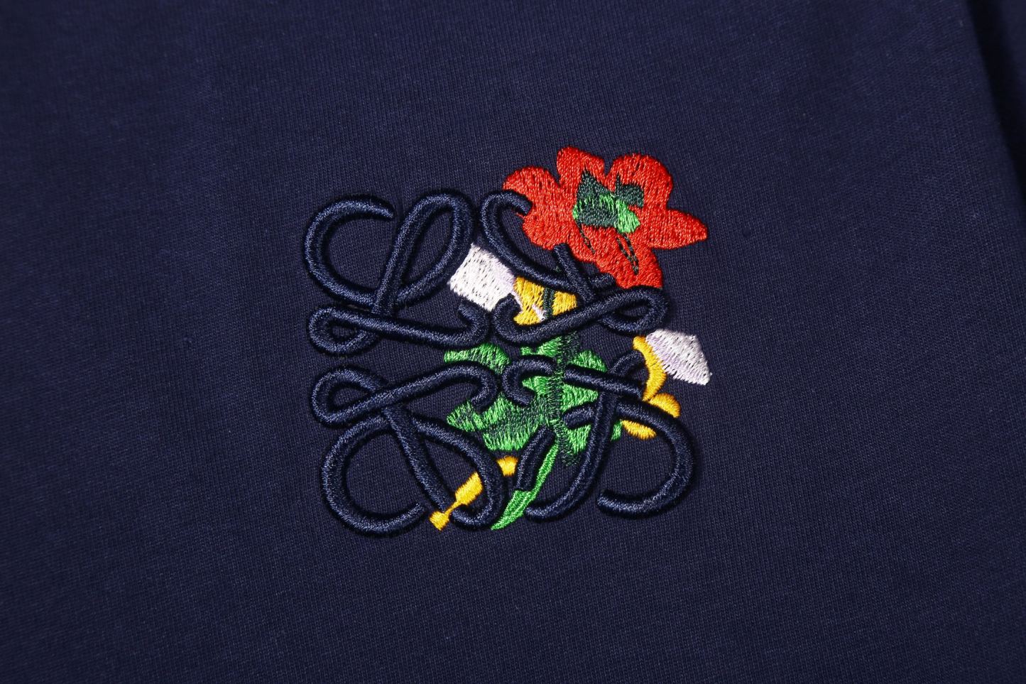 【LOEWE 公式旗艦店】（ロエベ）半袖Tシャツ、ご好評に付き再入荷！