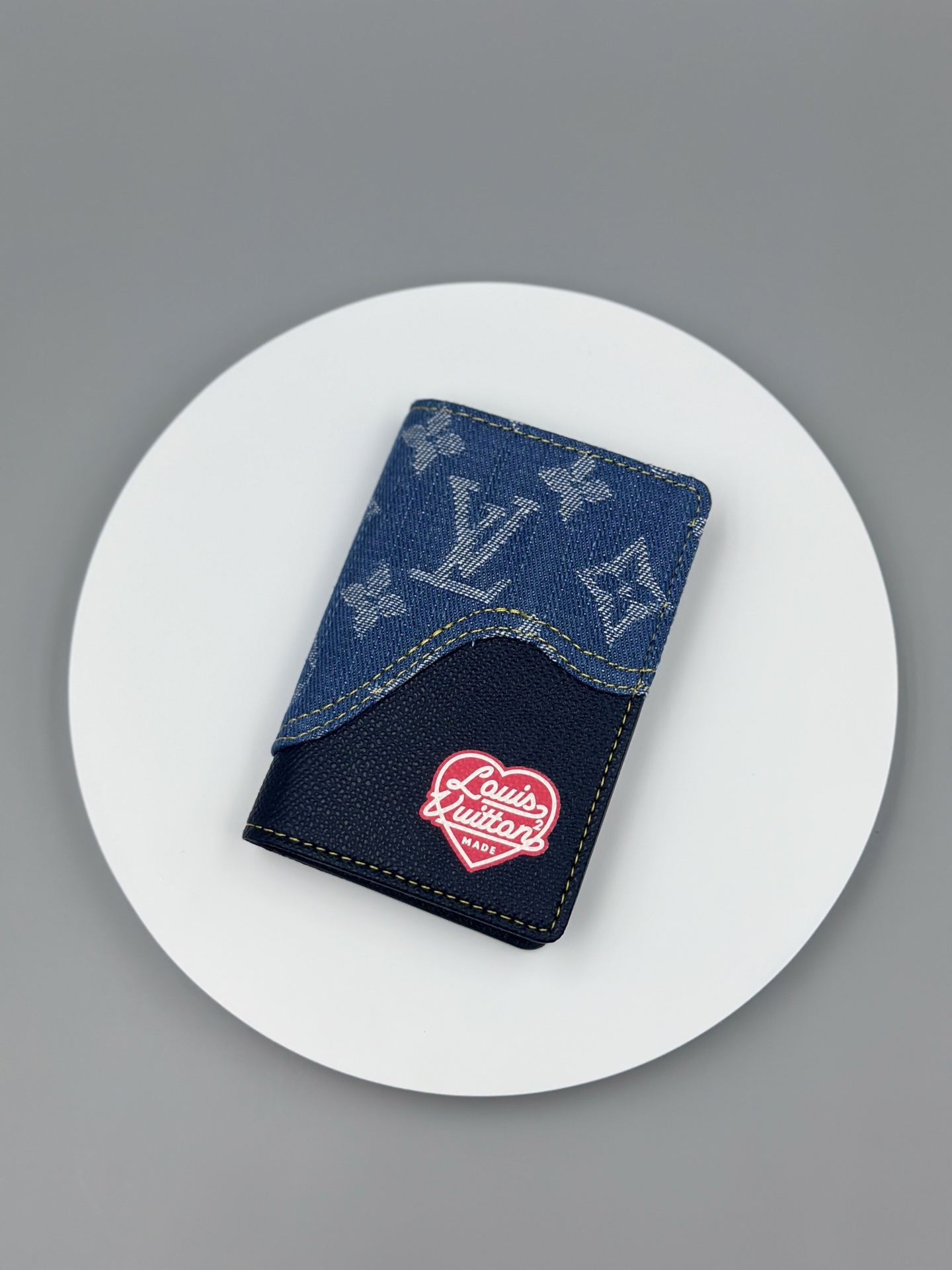 LOUIS VUITTON ルイヴィトン LV Nigo 財布 M81015