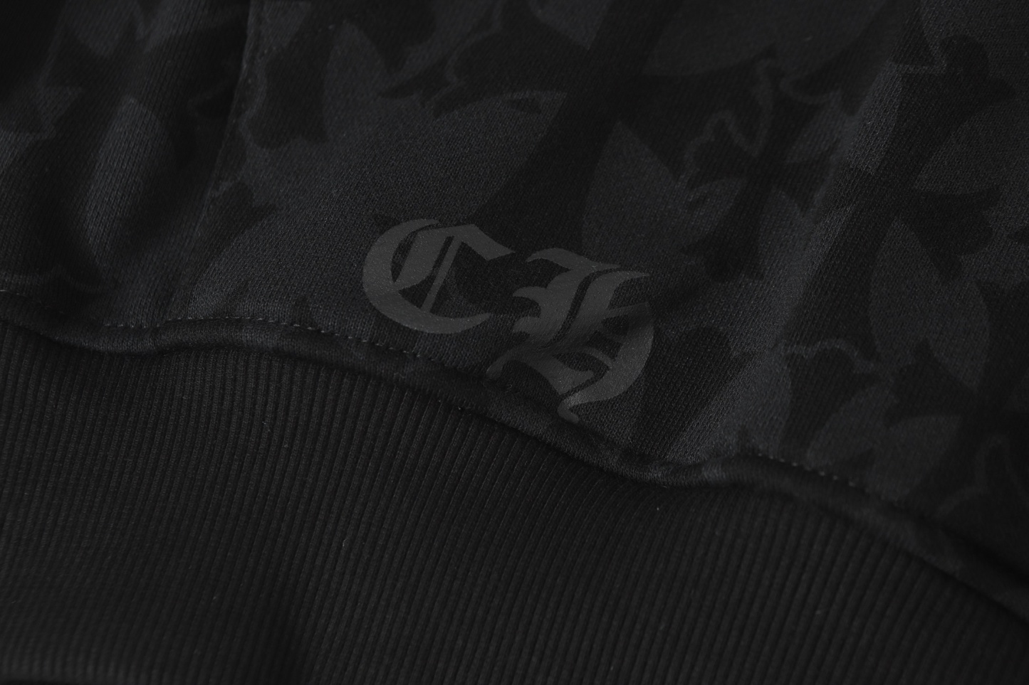 【CHROME HEARTS】パーカー