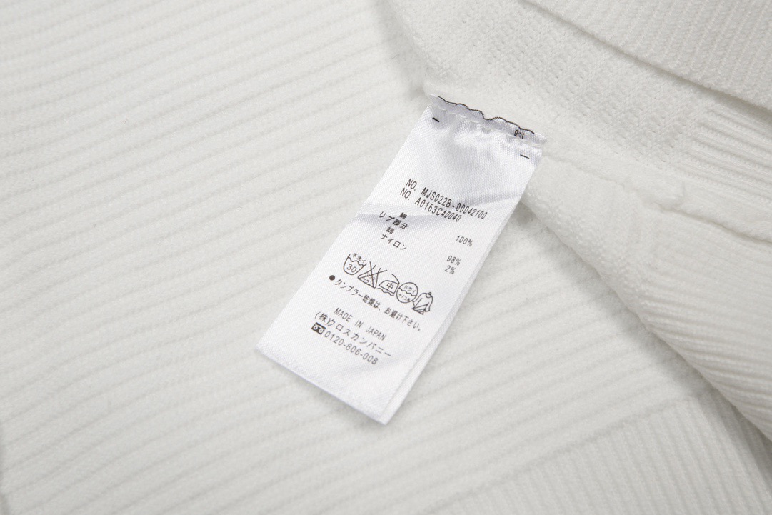 【THOM BROWNE旗艦店】セーター 男女兼用 ご好評に付き再入荷！