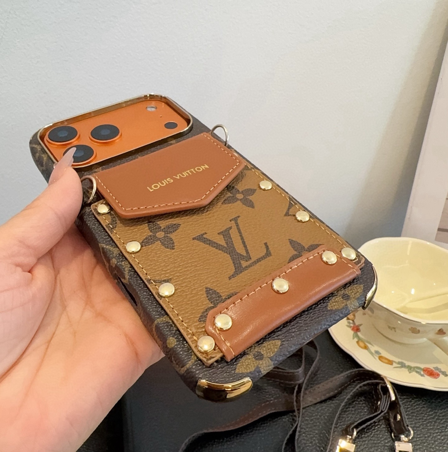 LOUIS VUITTON ルイヴィトン スマホケース iPhoneシリーズに適しています