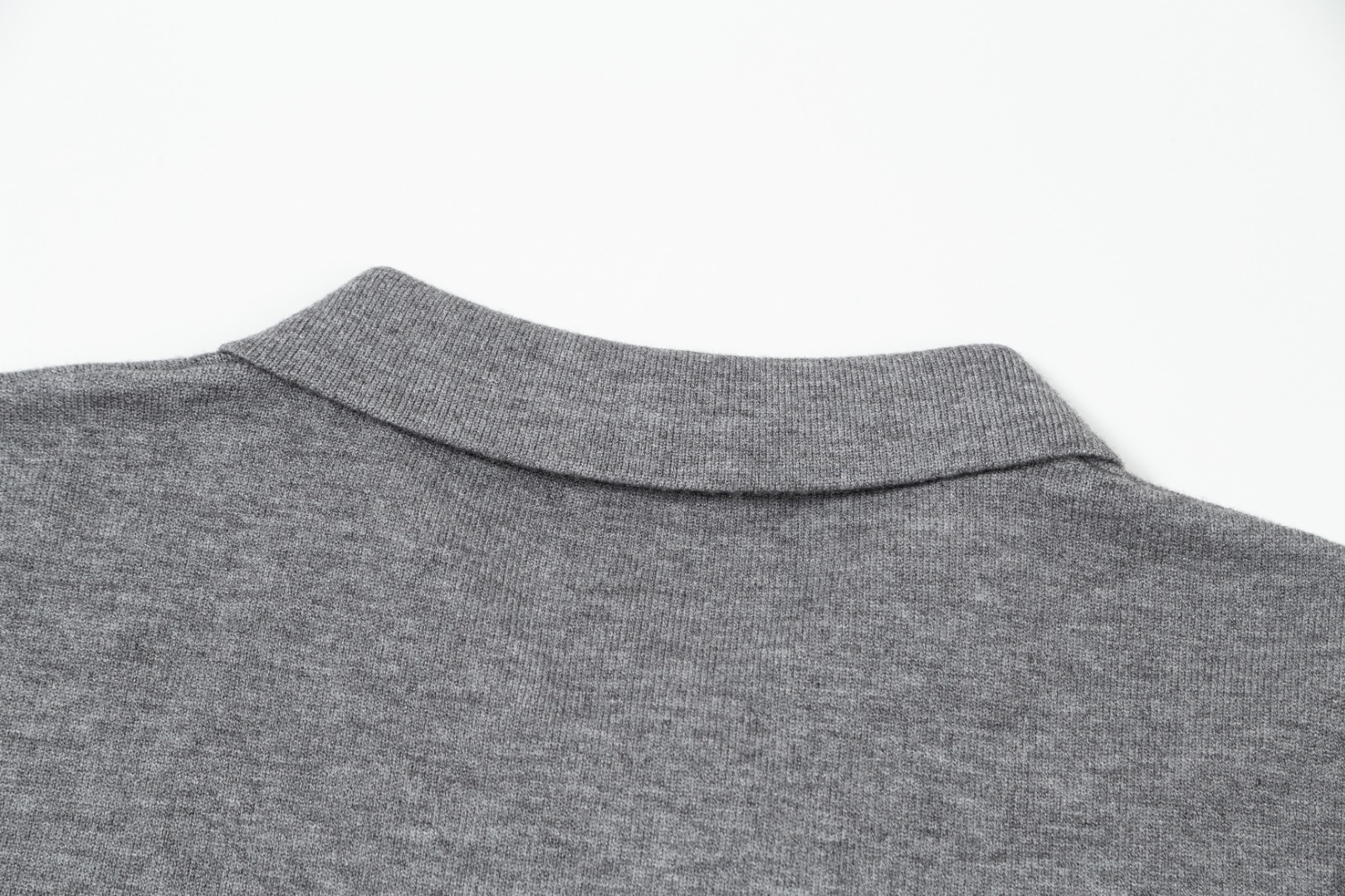 【BURBERRY旗艦店】バーバリー セーター ご好評に付き再入荷！