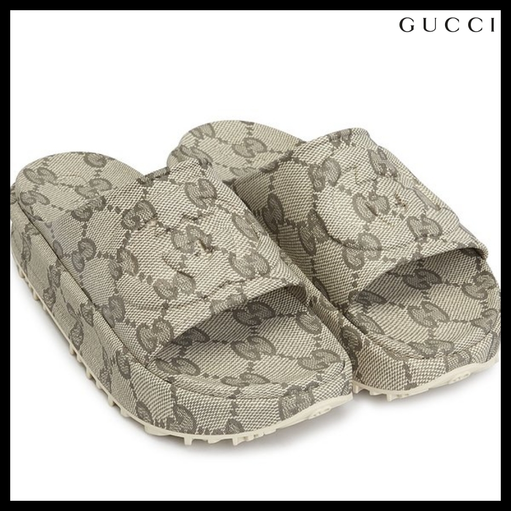 【GUCCI】インターロッキング G エンボスロゴ スリッパ ベージュ エボニー