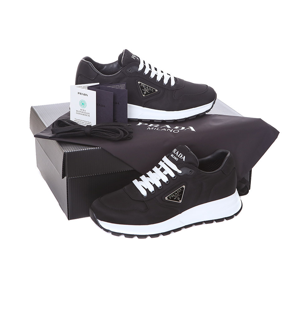 人気【PRADA】プラダ リナイロンスニーカー