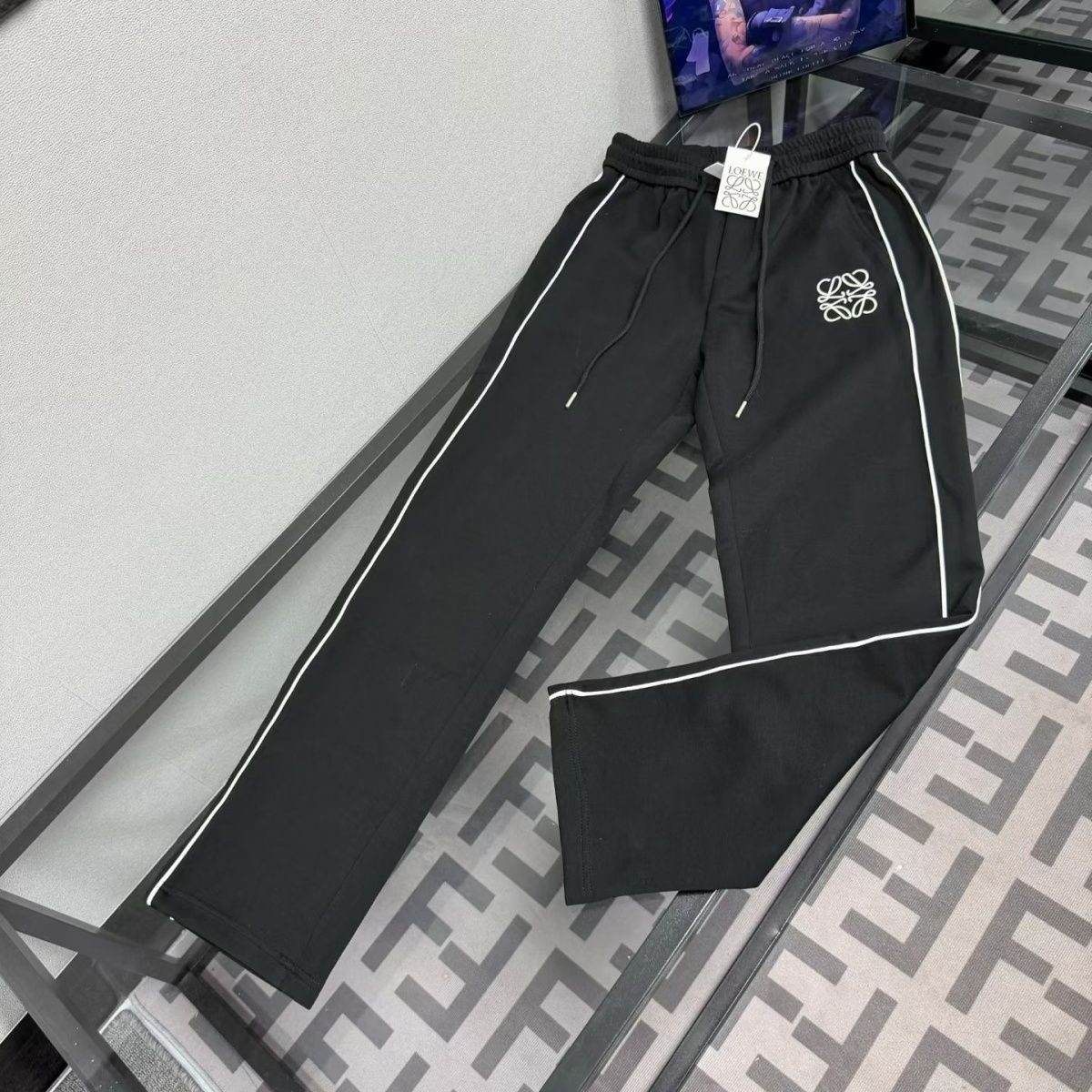 『M-4XL』ストレートレッグのカジュアルパンツ、ファッショナブルなスポーツパンツ