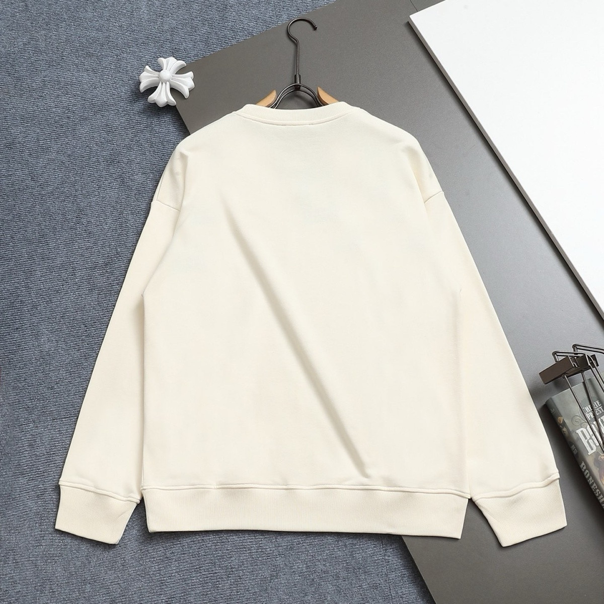 『XS-L』新作プリントクルーネック スウェットシャツ