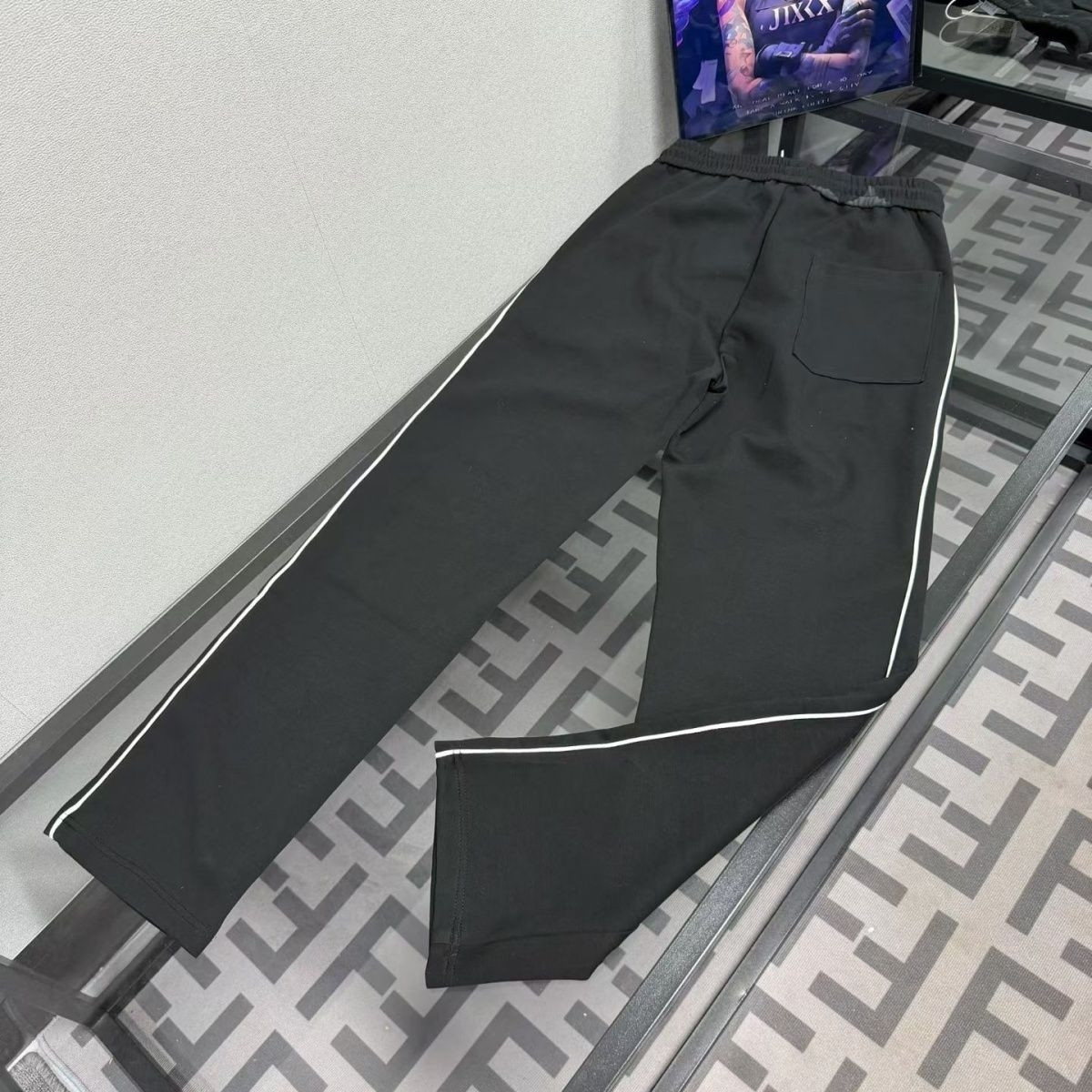 『M-4XL』ストレートレッグのカジュアルパンツ、ファッショナブルなスポーツパンツ