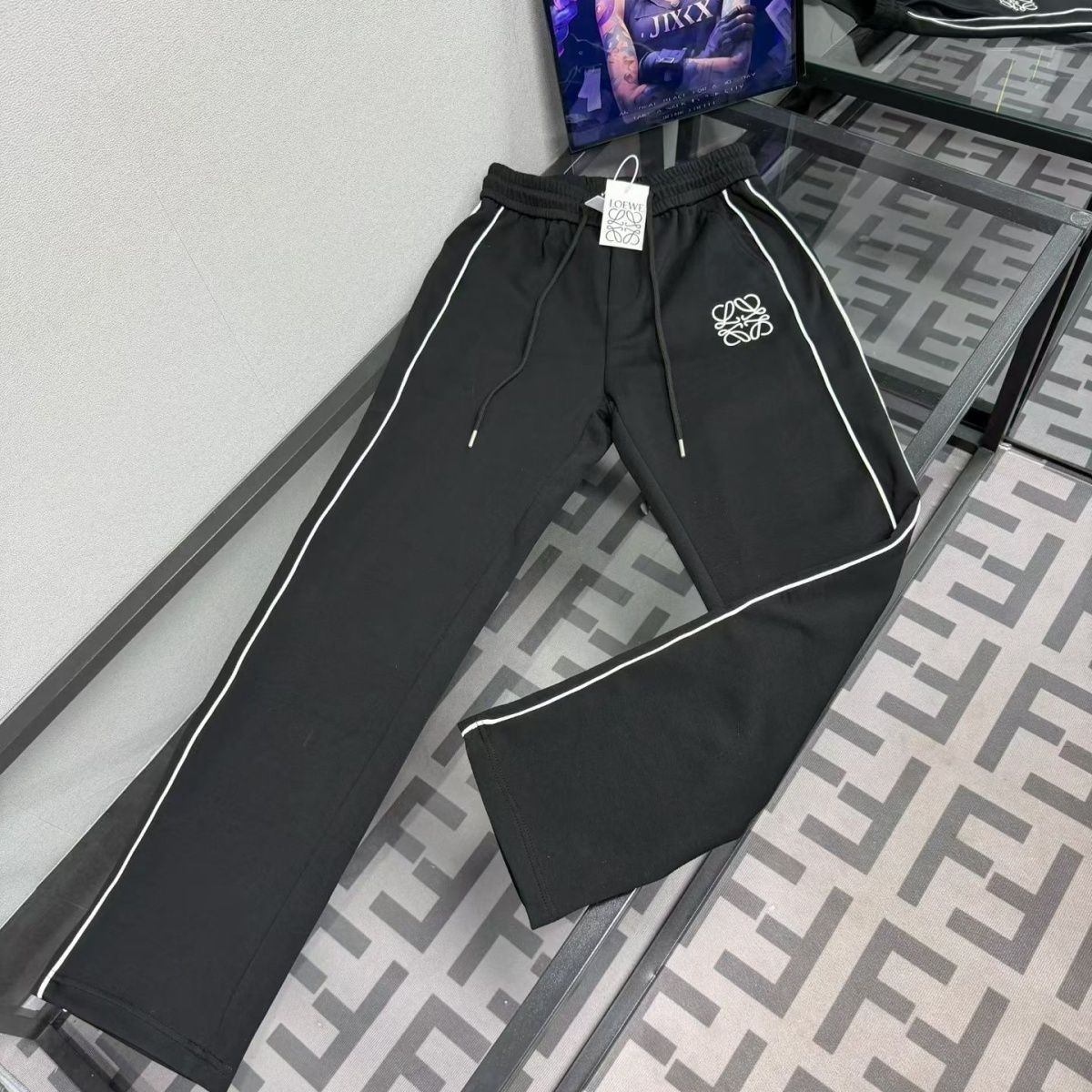 『M-4XL』ストレートレッグのカジュアルパンツ、ファッショナブルなスポーツパンツ