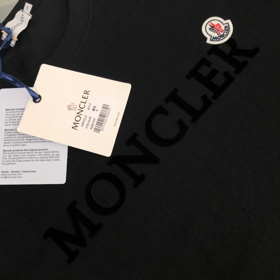 【Moncler 】（モンクレール）男女兼用、ご好評に付き再入荷！