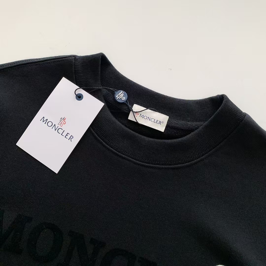 【MONCLER公式 旗艦店】（モンクレール）ラウンドネック長袖、ご好評に付き再入荷！