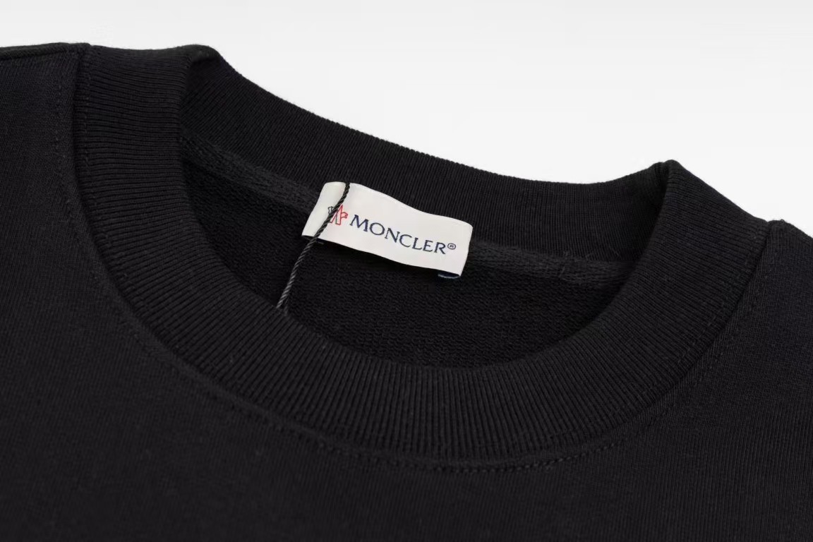 【MONCLER公式 旗艦店】（モンクレール）ラウンドネック長袖、ご好評に付き再入荷！