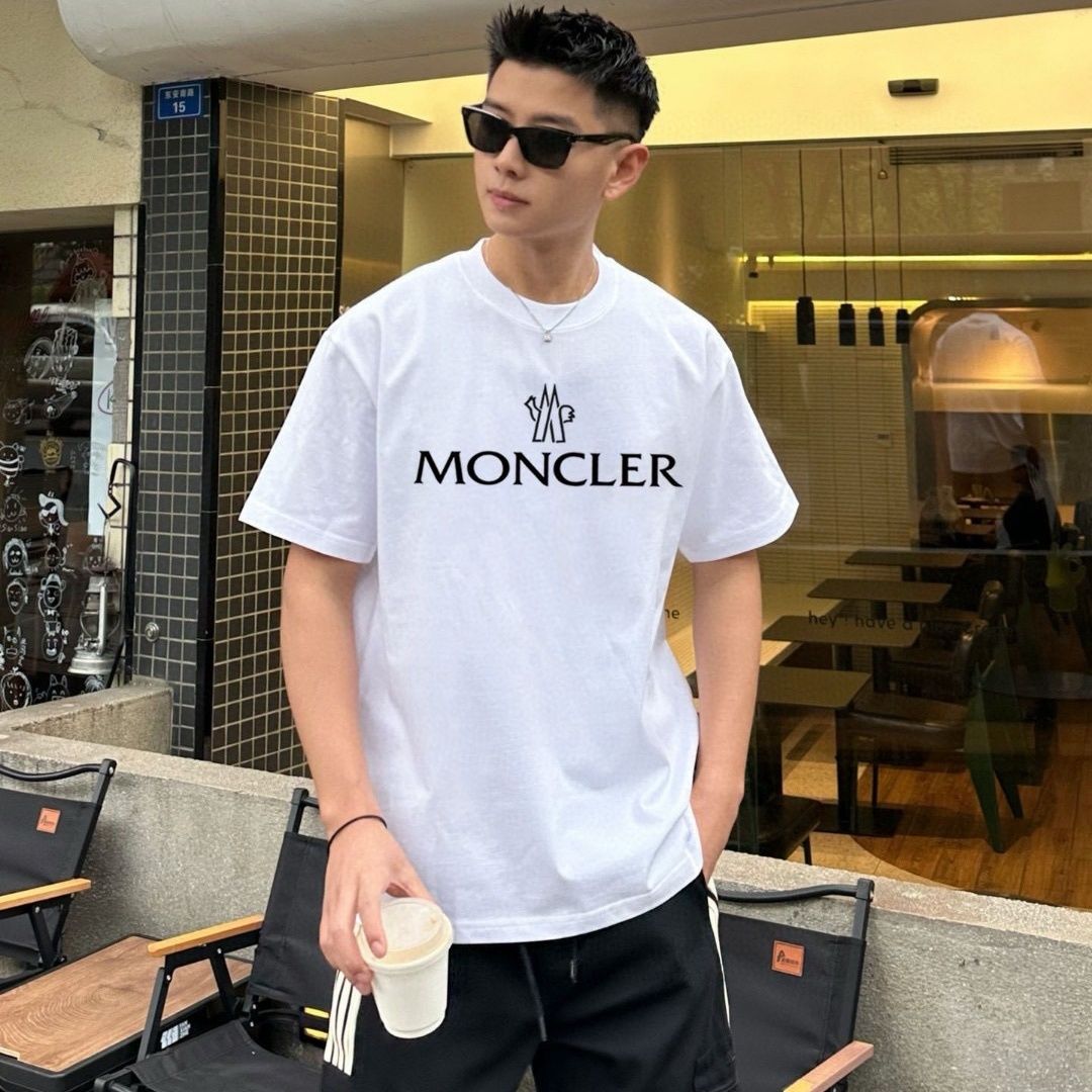 【Moncler 】（モンクレール）半袖Tシャツ 男女兼用、ご好評に付き再入荷！