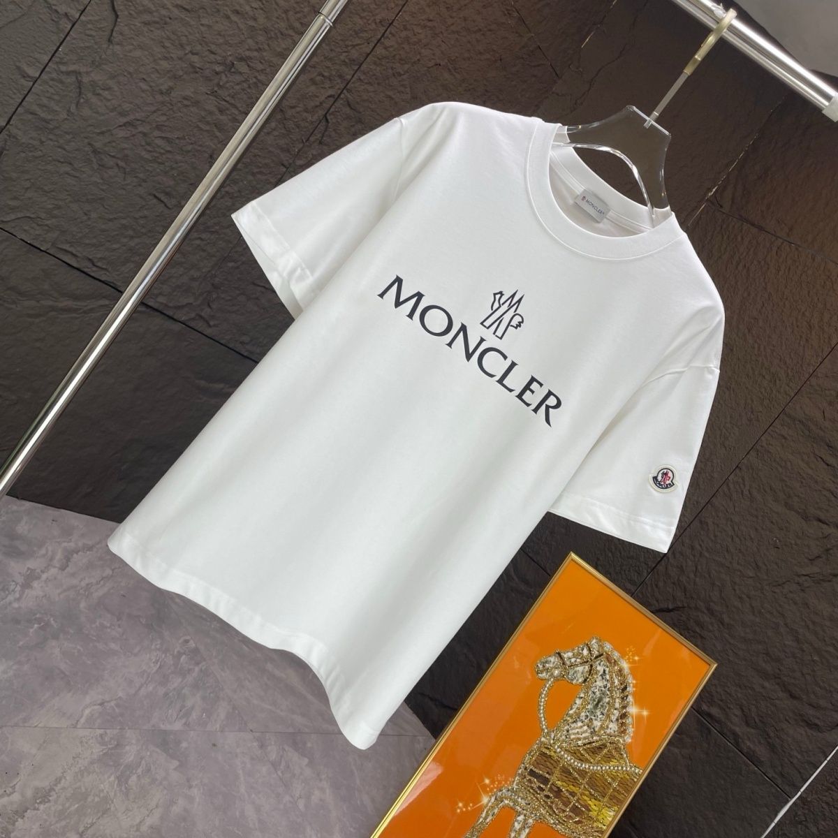 【Moncler 】（モンクレール）半袖Tシャツ 男女兼用、ご好評に付き再入荷！
