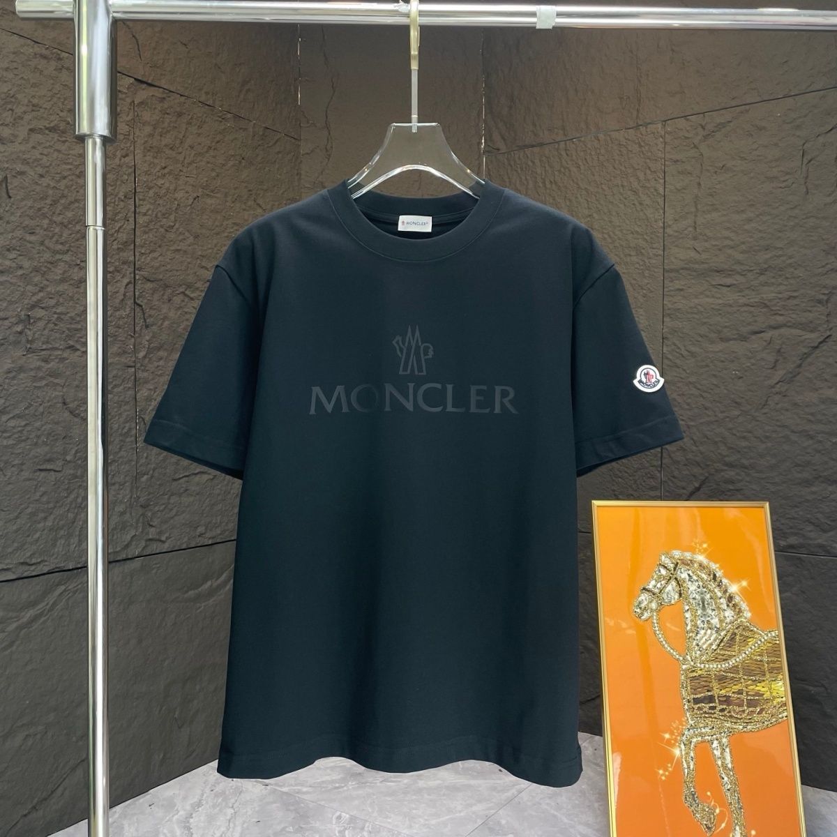 【Moncler 】（モンクレール）半袖Tシャツ 男女兼用、ご好評に付き再入荷！