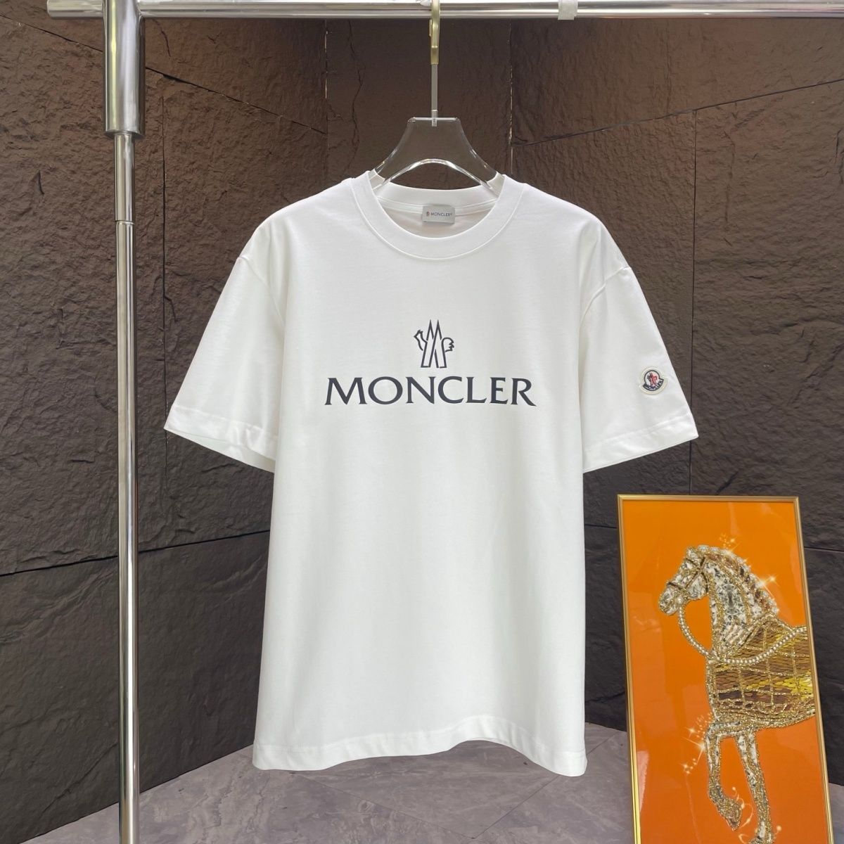 【Moncler 】（モンクレール）半袖Tシャツ 男女兼用、ご好評に付き再入荷！