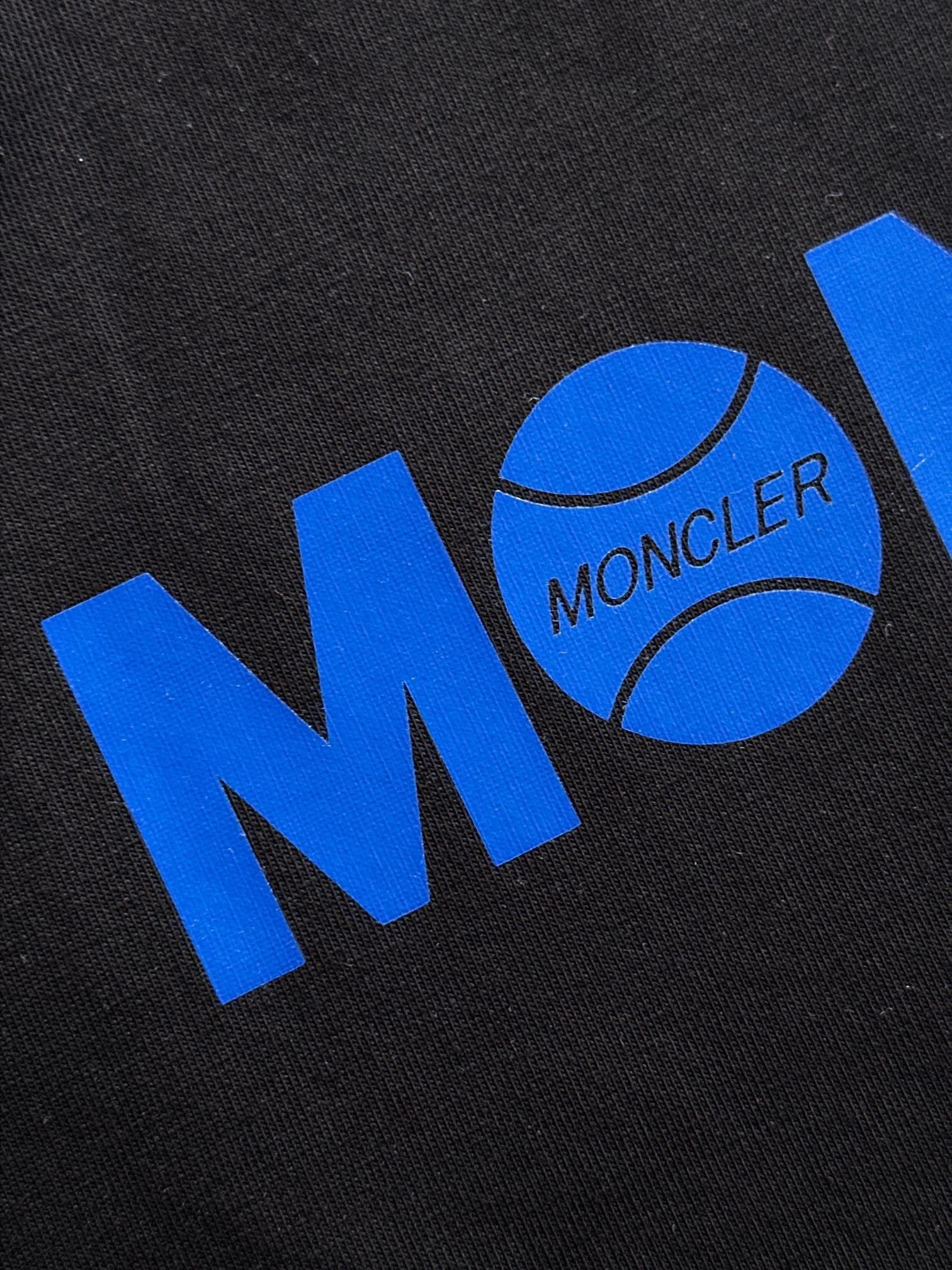 【Moncler 】（モンクレール）半袖Tシャツ 男女兼用、ご好評に付き再入荷！