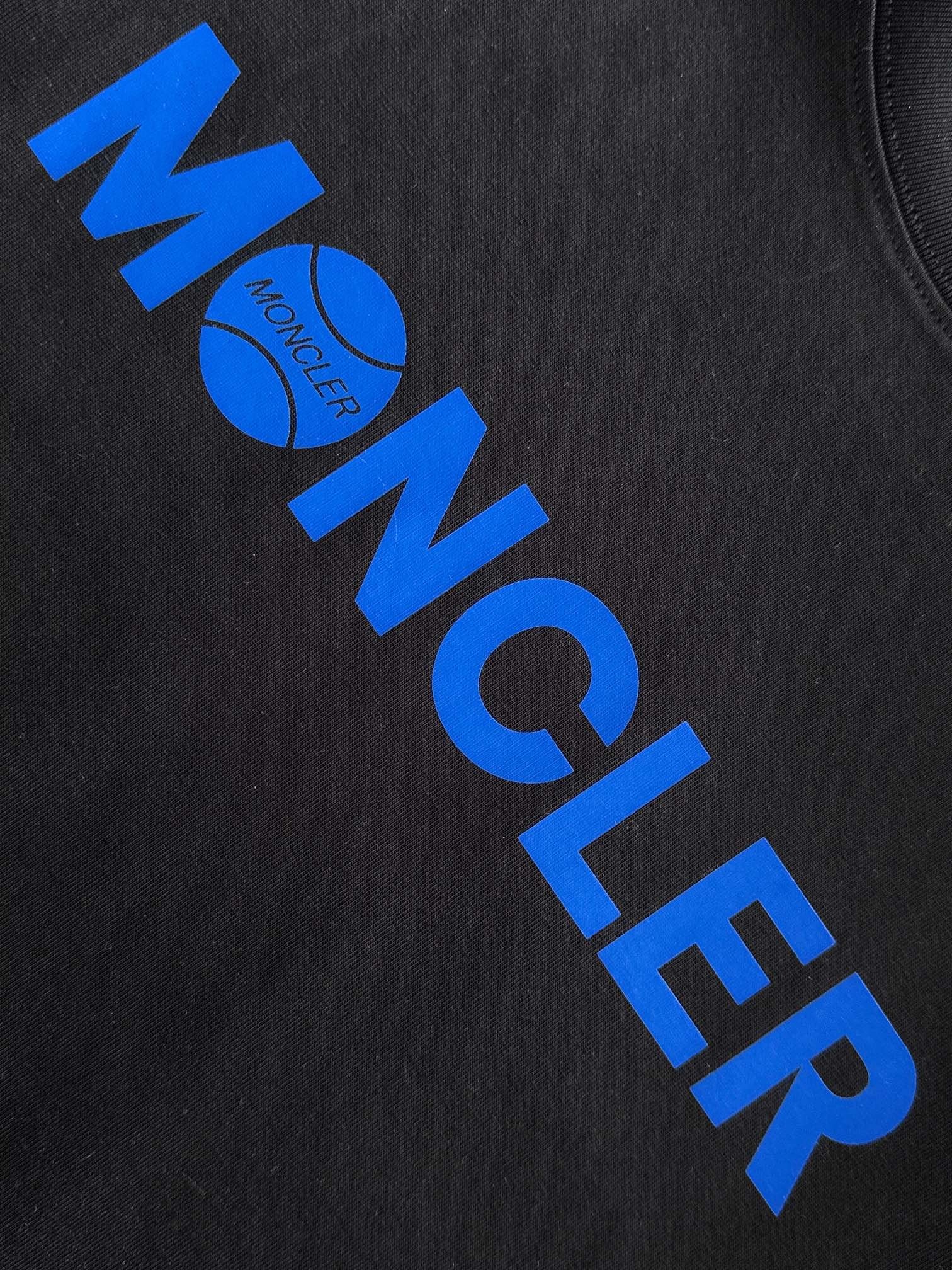【Moncler 】（モンクレール）半袖Tシャツ 男女兼用、ご好評に付き再入荷！