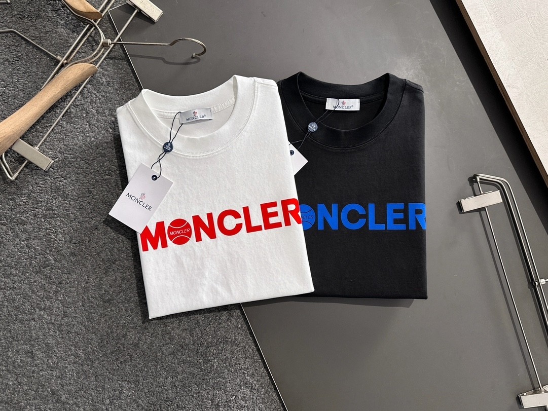 【Moncler 】（モンクレール）半袖Tシャツ 男女兼用、ご好評に付き再入荷！