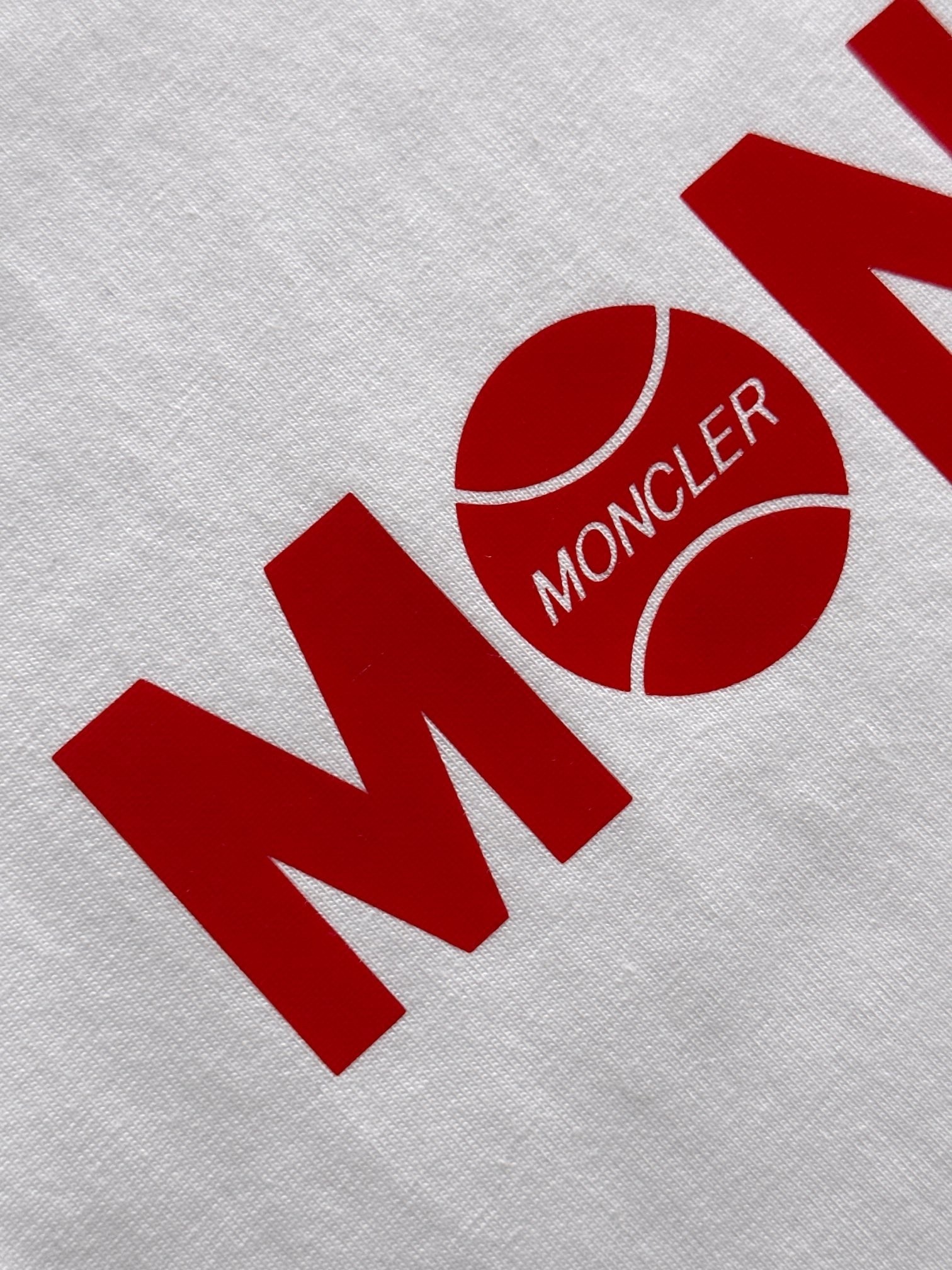 【Moncler 】（モンクレール）半袖Tシャツ 男女兼用、ご好評に付き再入荷！