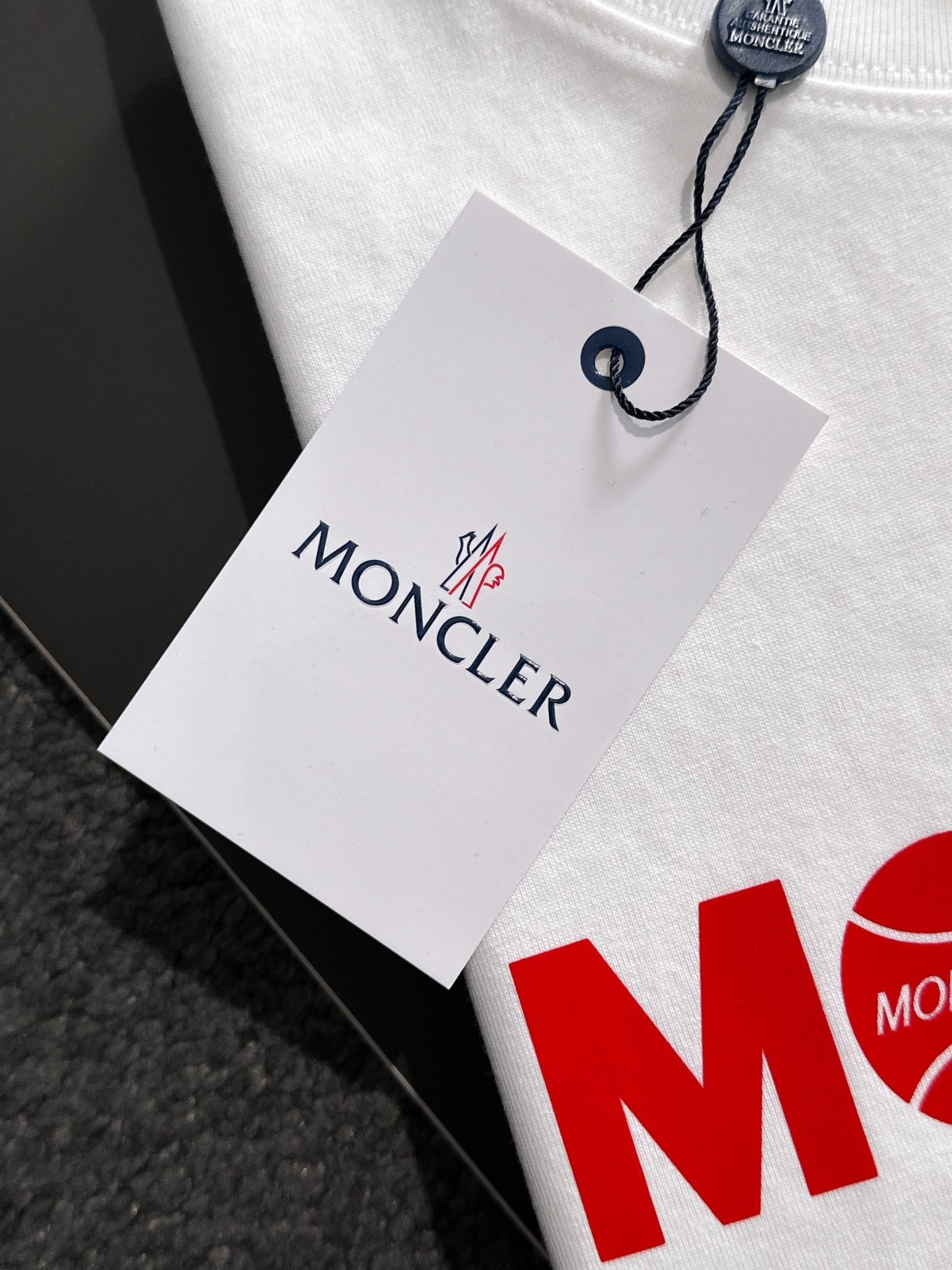 【Moncler 】（モンクレール）半袖Tシャツ 男女兼用、ご好評に付き再入荷！