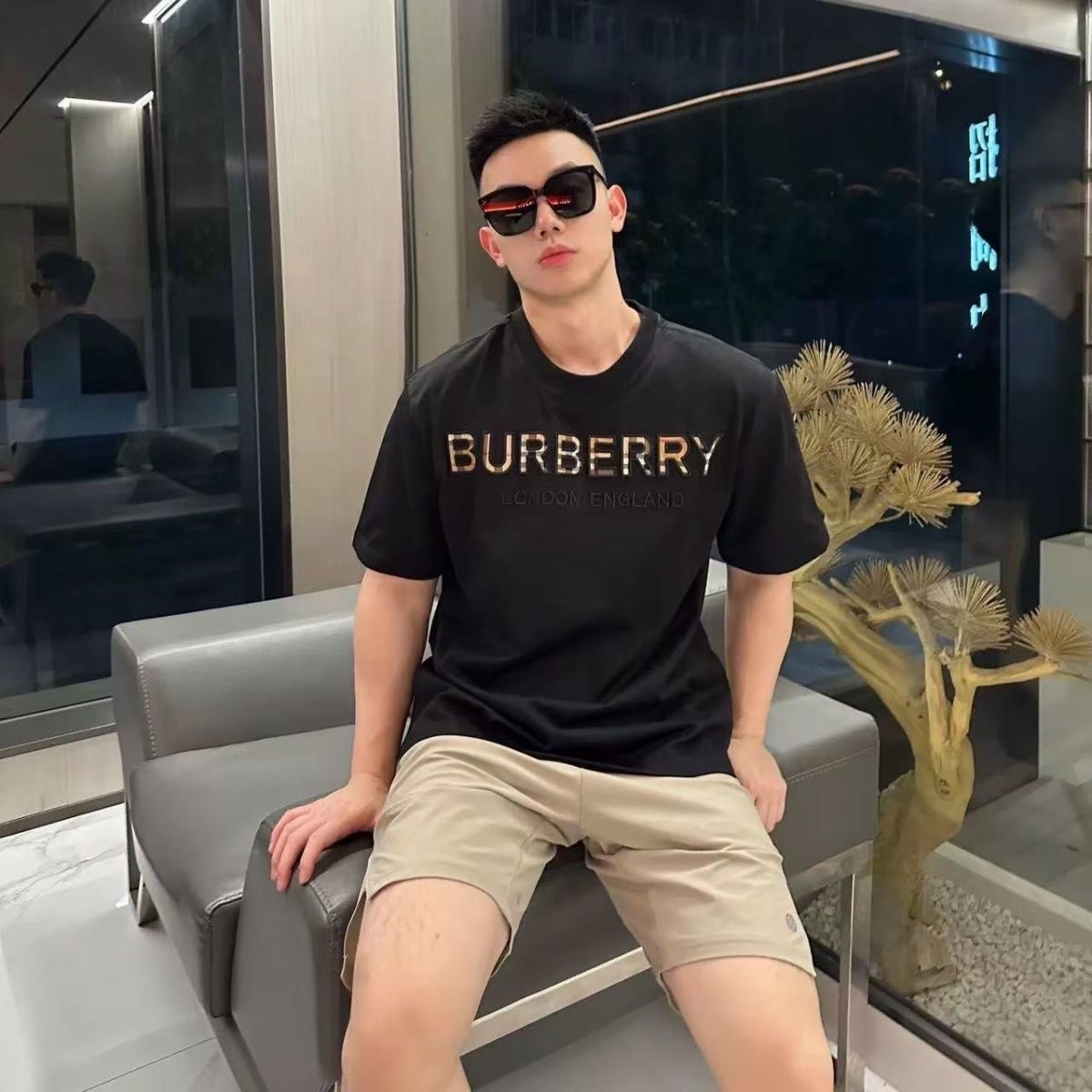 超人気商品 シンプル カジュアル 夏 無地 アルファベット オーバーサイズ 2色選べる Ｔシャツ