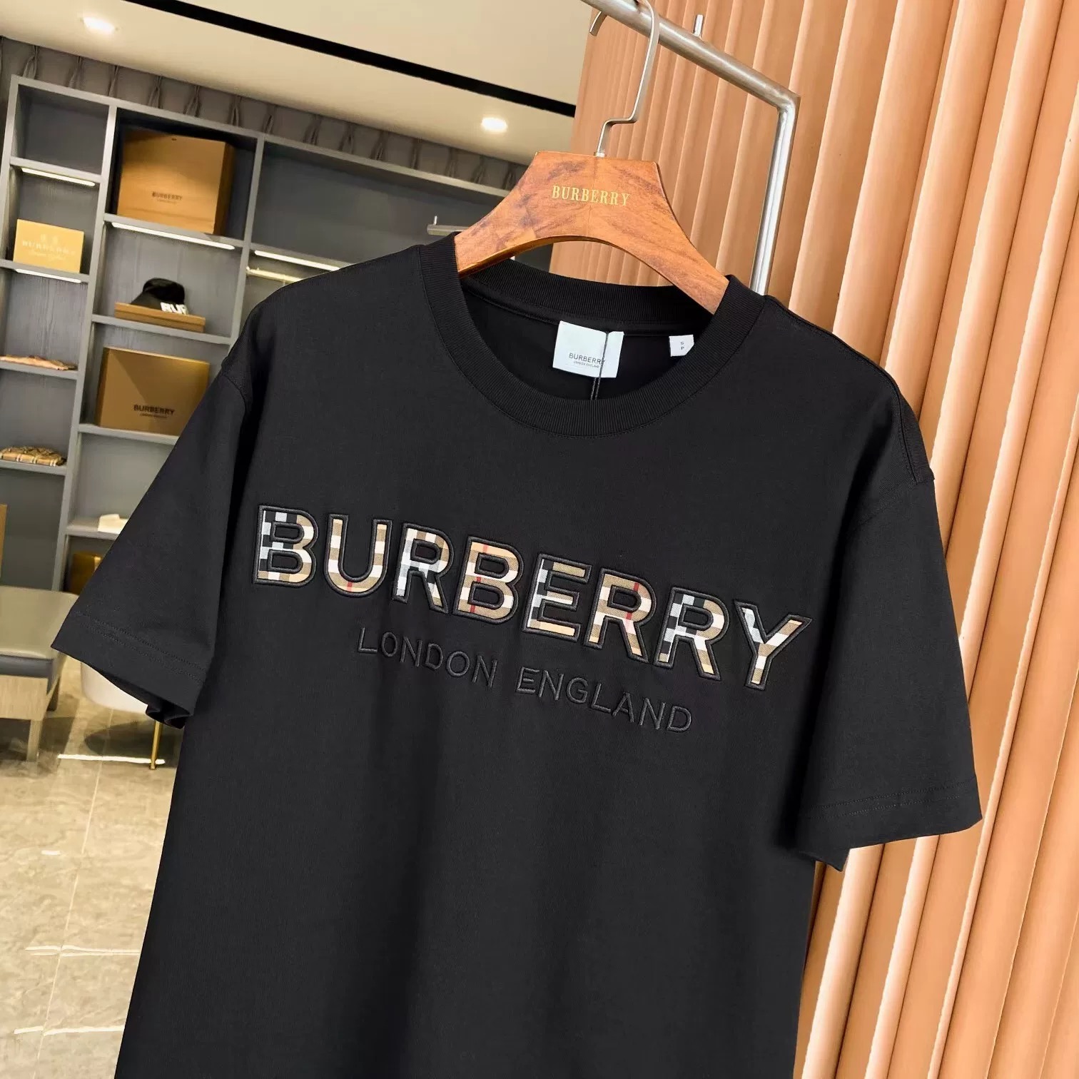 超人気商品 シンプル カジュアル 夏 無地 アルファベット オーバーサイズ 2色選べる Ｔシャツ