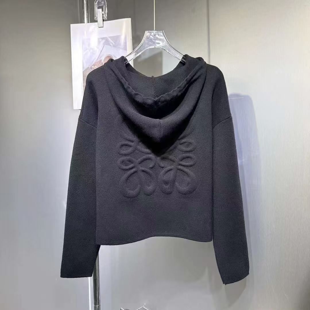 初秋新作 エンボスロゴ ショートカーディガン カレッジスタイル 立体エンボスクラフト フード付き