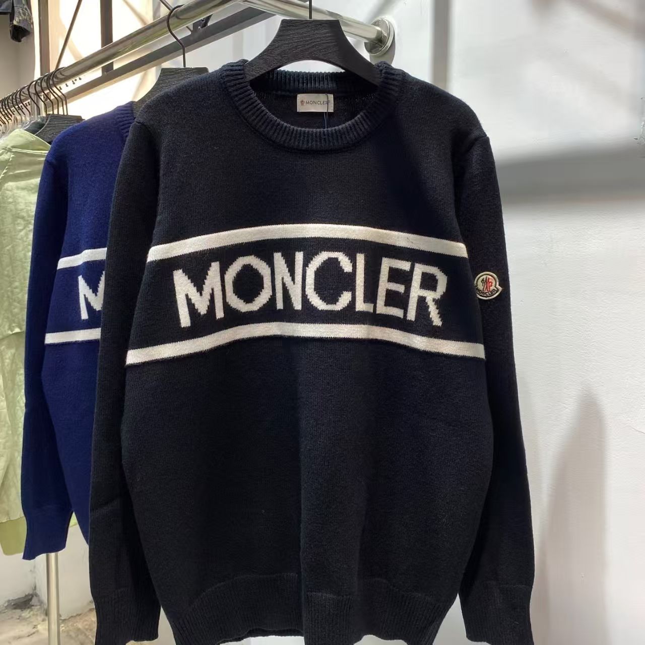 【M-3XL】男性と女性のためのファッショナブルなラウンドネックセーター、秋と冬のあらゆるスタイルにマッチします