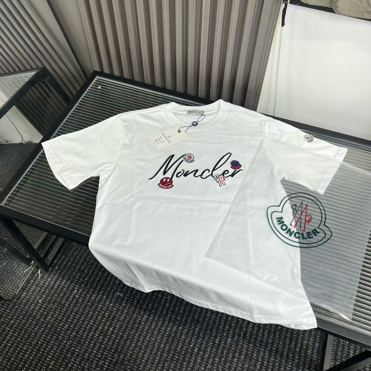 『M-2XL』2026年春新作 ラウンドネック ゆったり半袖Tシャツ、ユニセックス