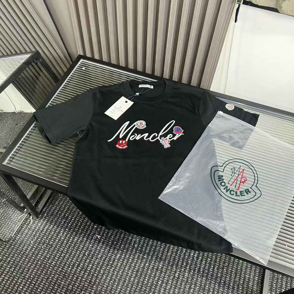 『M-2XL』2026年春新作 ラウンドネック ゆったり半袖Tシャツ、ユニセックス
