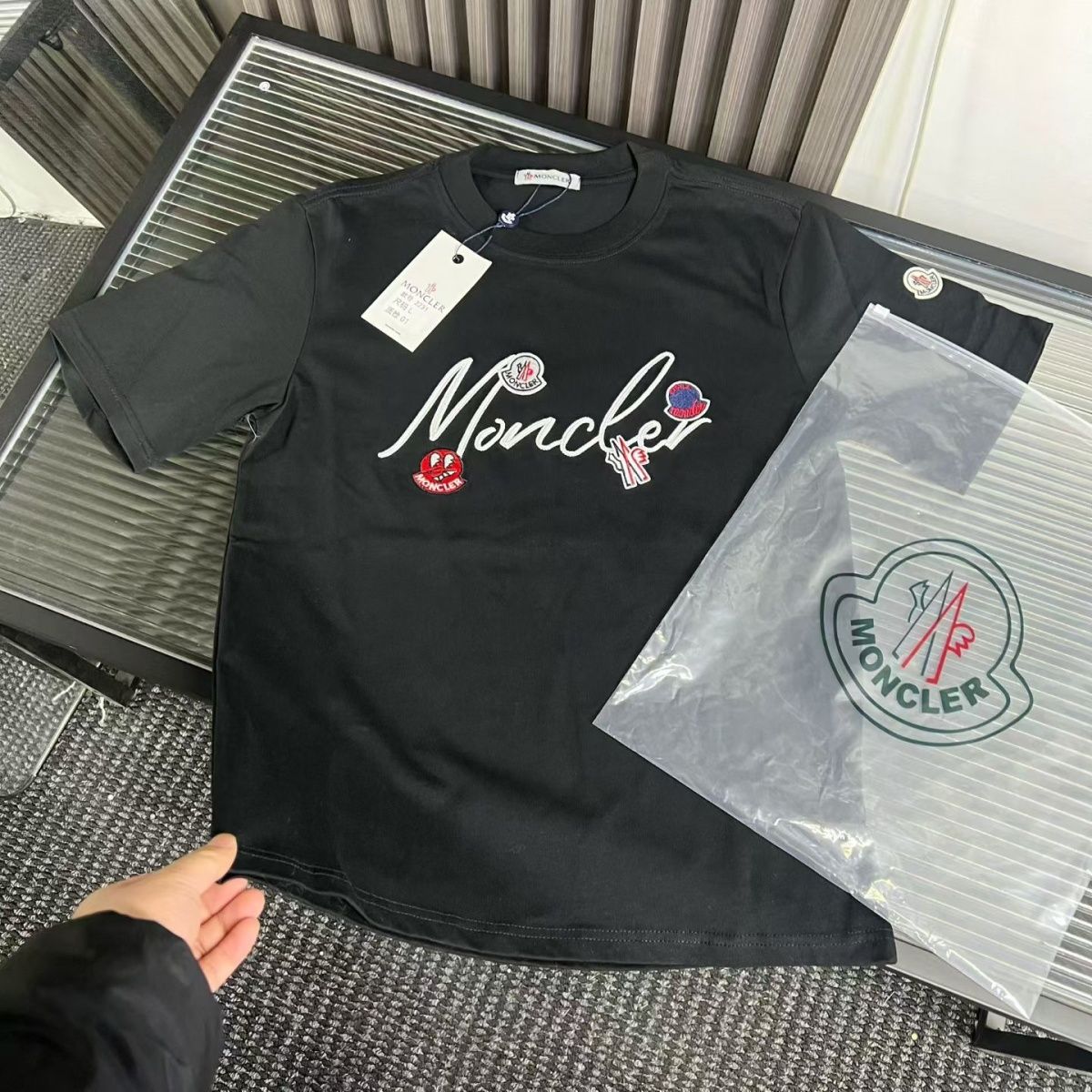 『M-2XL』2026年春新作 ラウンドネック ゆったり半袖Tシャツ、ユニセックス