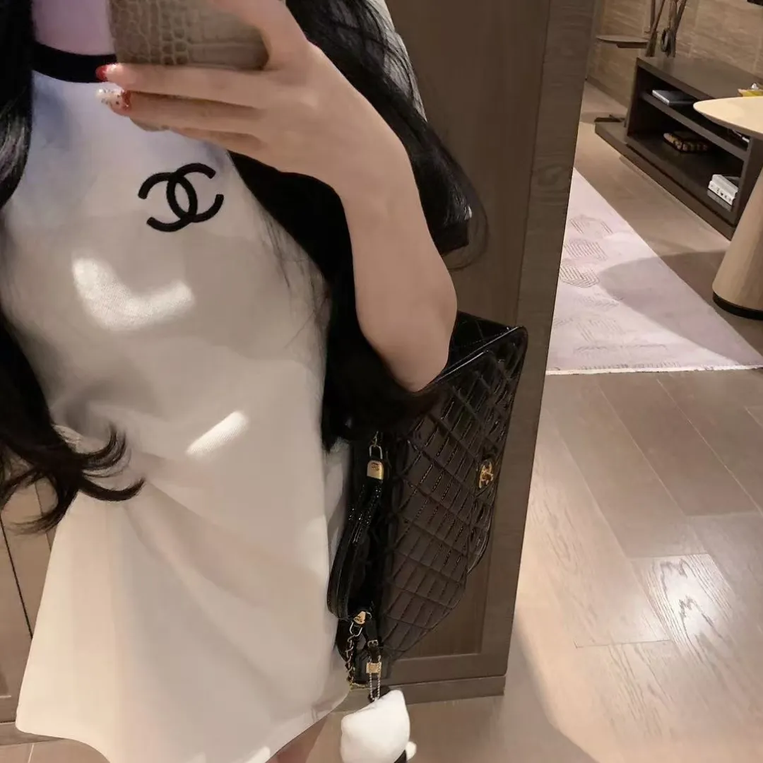 『S-L』あなたにピッタリ 特別感のある一品 長く愛用できる ゆったりシルエット ワンピース