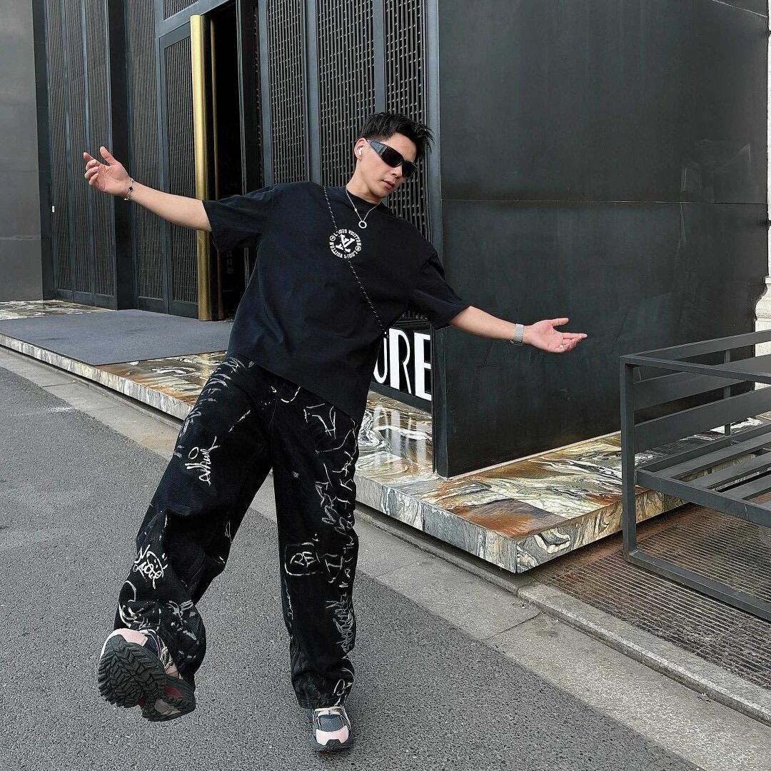 『S-4XL』シーズン必須アイテム コーディネートの主役 高見えデザイン トレンディ モード系 半袖 Tシャツ