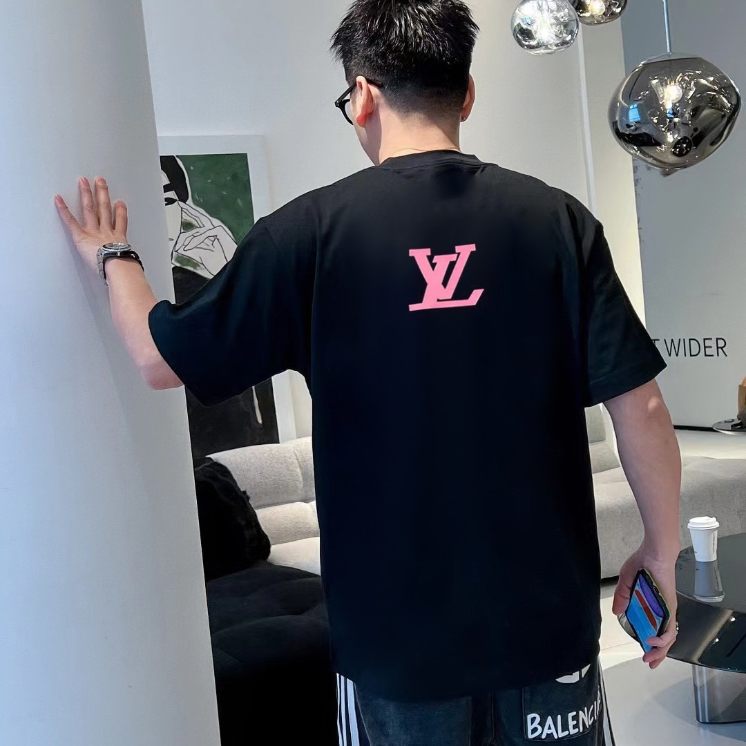 『S-4XL』洗練されたデザイン 着るだけで特別感 長く愛用できる さらさら素材 立体感のある Ｔシャツ