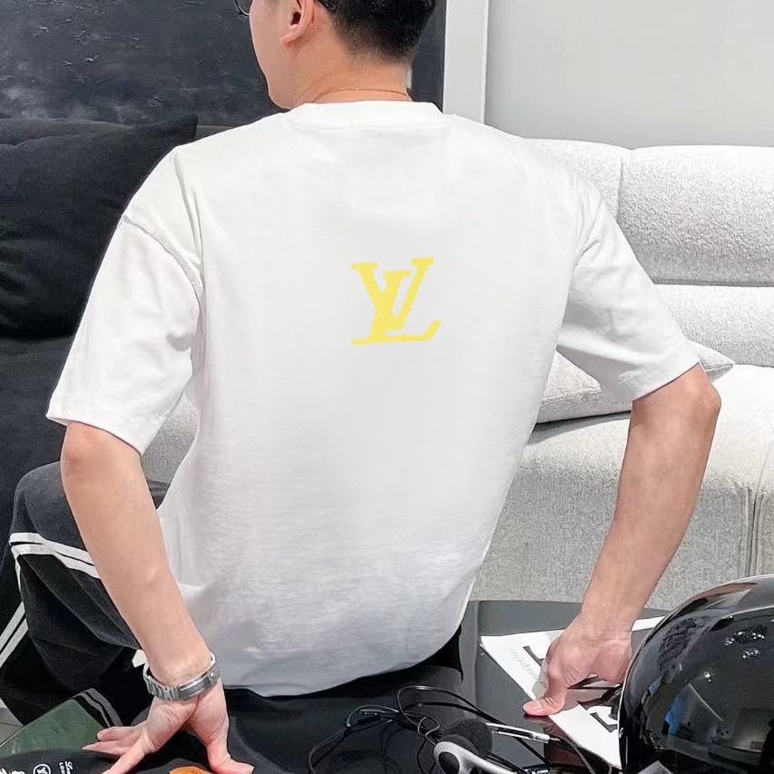 『S-4XL』洗練されたデザイン 着るだけで特別感 長く愛用できる さらさら素材 立体感のある Ｔシャツ