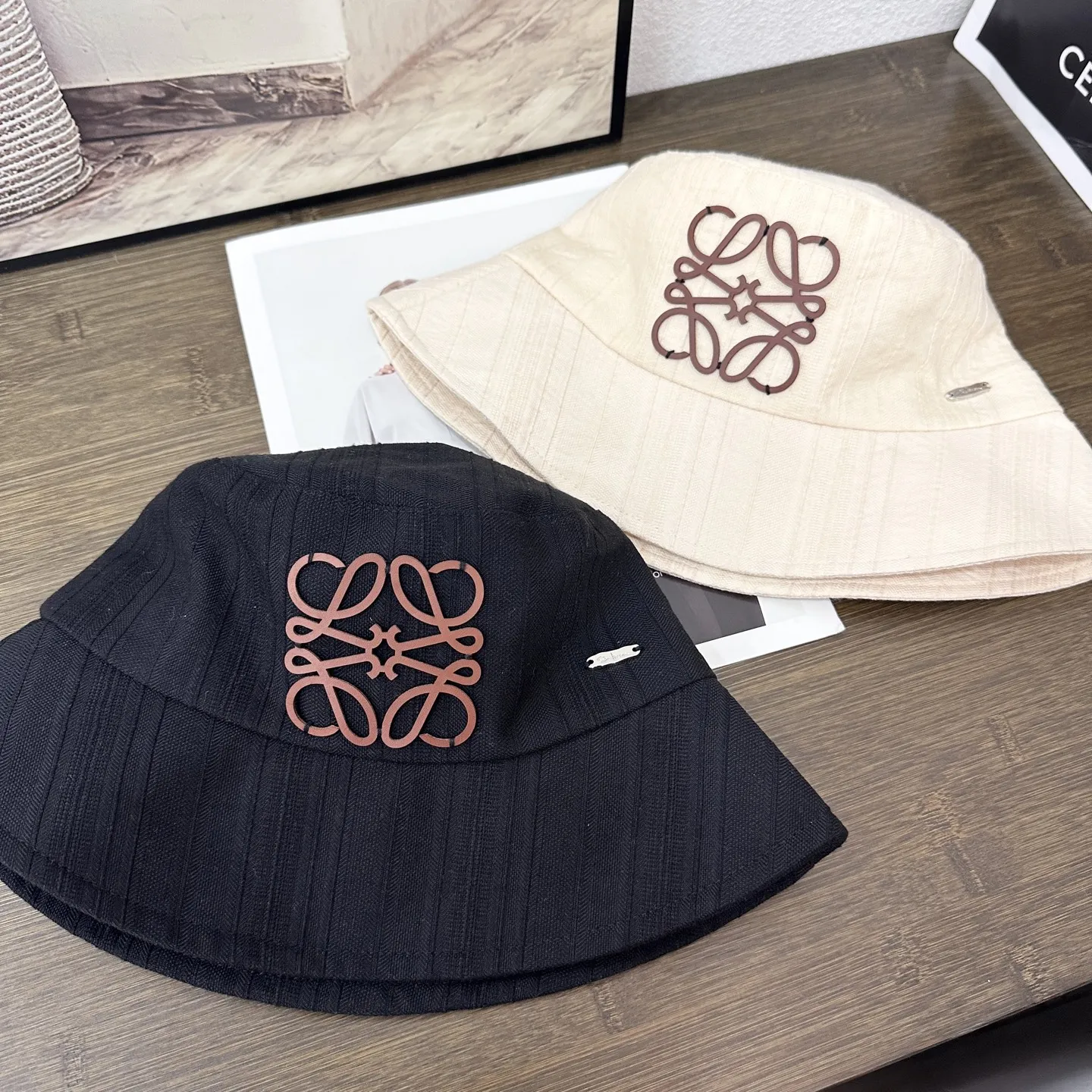 高級感 絶対流行 日常 お手頃価格 2色選べられ 刺繍 ハット