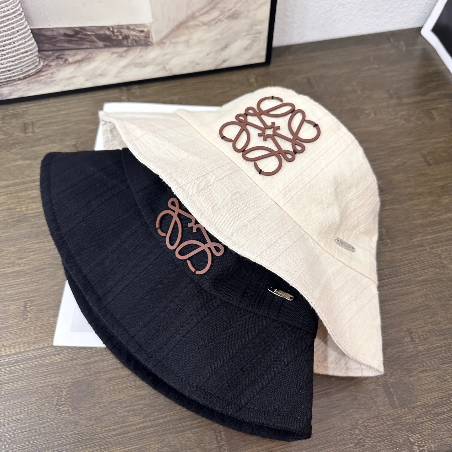 高級感 絶対流行 日常 お手頃価格 2色選べられ 刺繍 ハット
