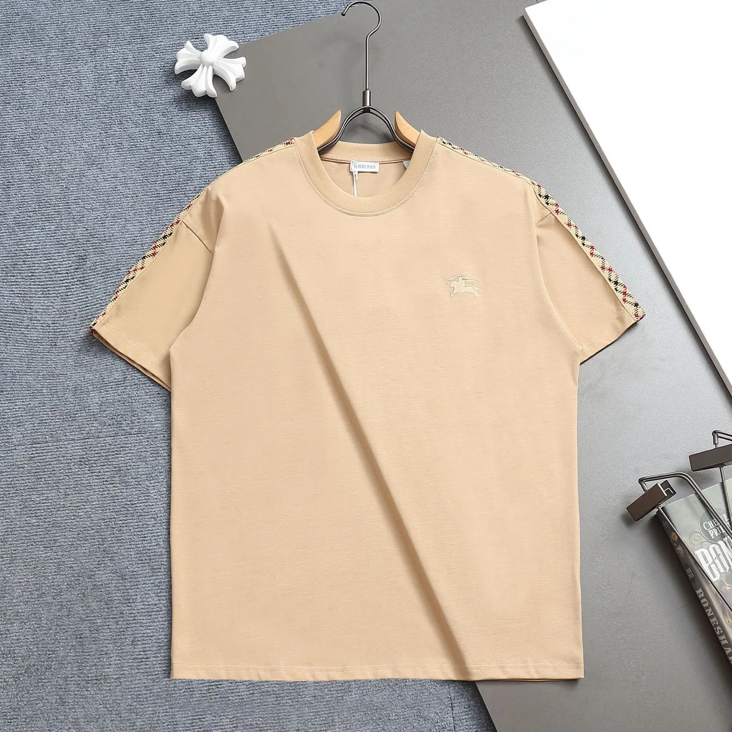 『XS-L』大人の定番 三色選べる クラッシック高級感 Tシャツ