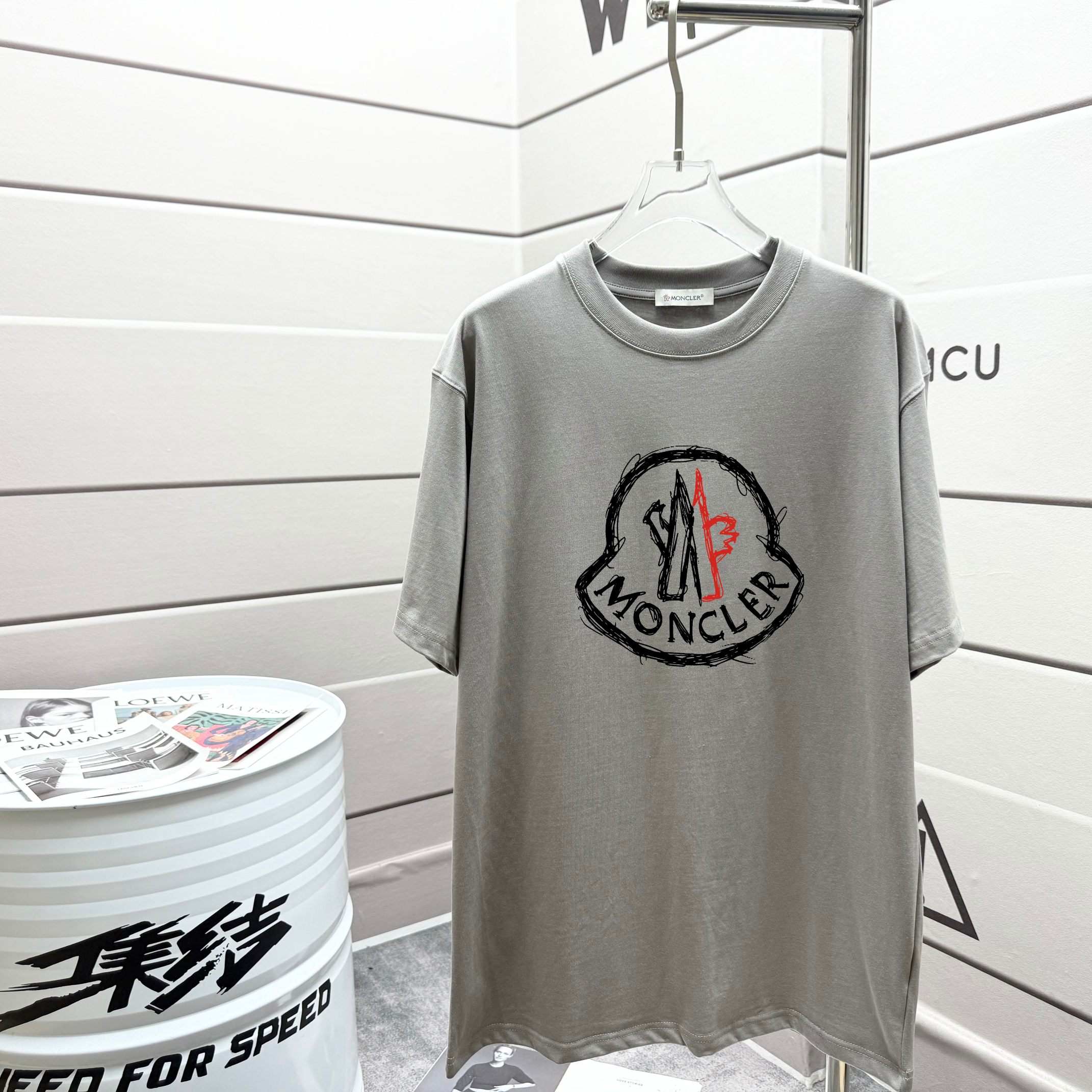 『XS-L』大人気 今季も大流行 シンプル カジュアル 質感のいい ルーズ Ｔシャツ