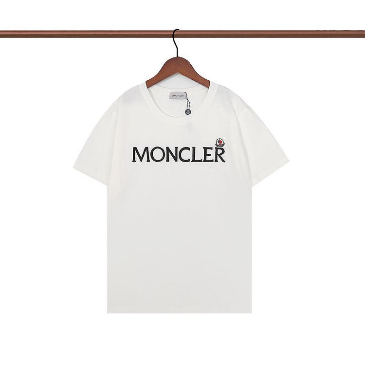 【Moncler 】（モンクレール）男女兼用、ご好評に付き再入荷！