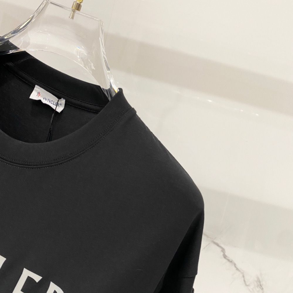 『XS-L』高品質の刺繍プリントが施された半袖Tシャツ カジュアルなラウンドネック、ゆったりとしたフィット感