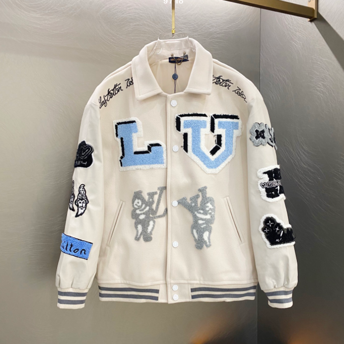 『M-XL』新品・高品質 バックス・バニー パッチワークデザイン アルファベット＆キャラクター刺繍入りスタジャン