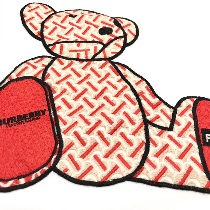 『フリーサイズ』超人気商品 大活躍 組み合わせやすい ルーズ ラウンドネック 刺繍 Tシャツ