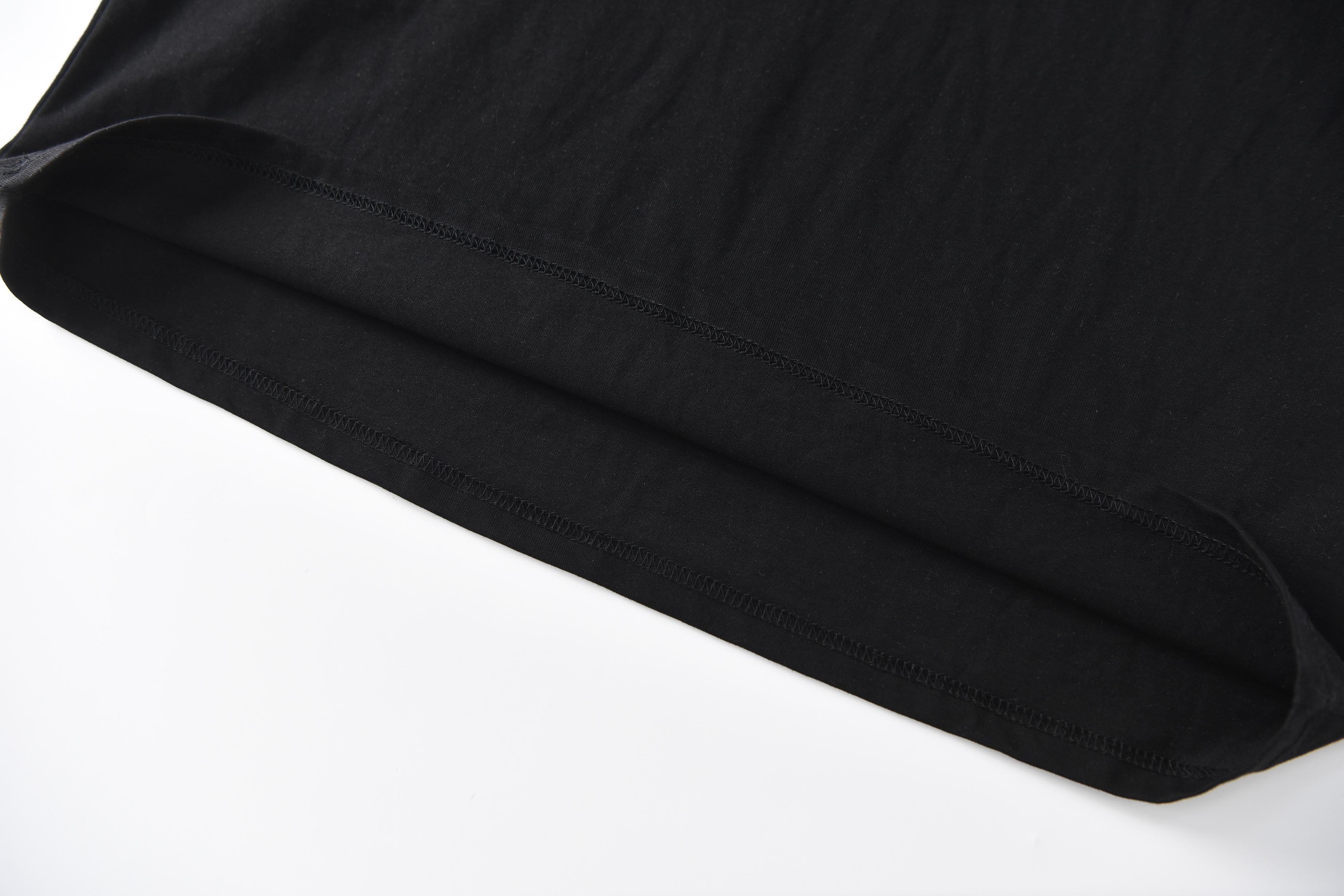 【Moncler 】（モンクレール）半袖Tシャツ 男女兼用、ご好評に付き再入荷！